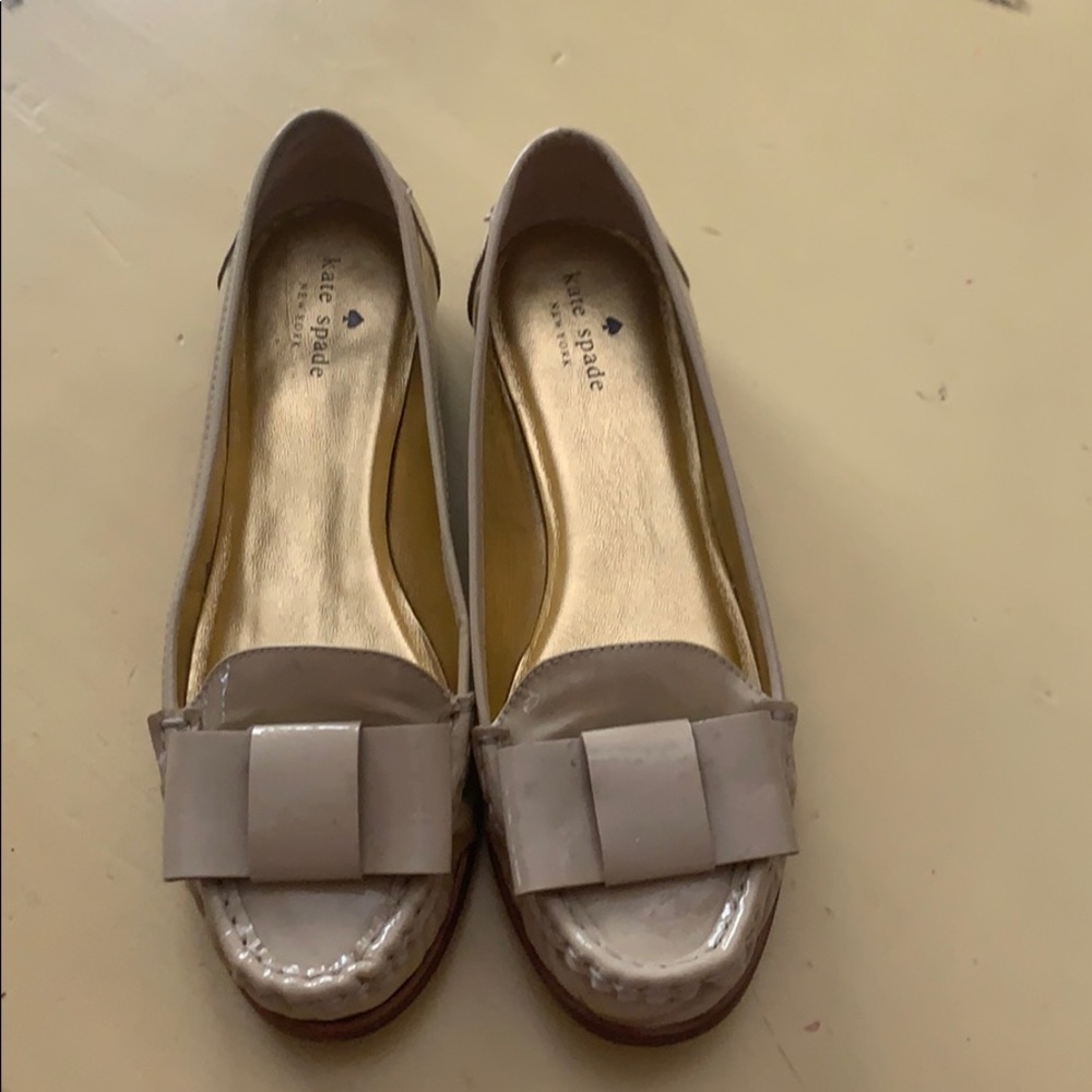 Kate spade beige patent leather shoes size 7